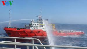 ກຳປັ່ນຈີນໄດ້ປິດລ້ອມ ຊາວປະມົງແລະກີດ ຂວາງກຳປັ່ນປະຕິບັດ ກົດໝາຍຫວຽດນາມ